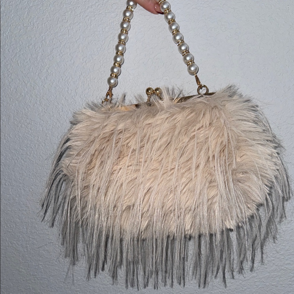 Elegant Beige Faux Fur Handbag with Pearl Handle